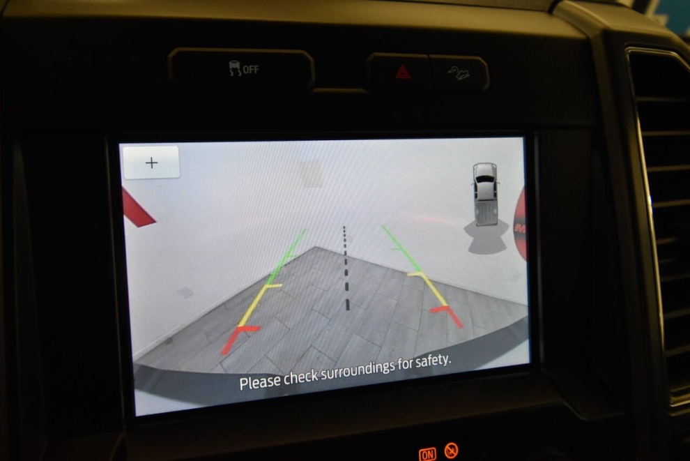 2021 Ford F-250 Super Duty XLT 4x4 4dr Crew Cab 6.8 ft. SB Pickup, Gray, Mileage: 26,298 - photo 19