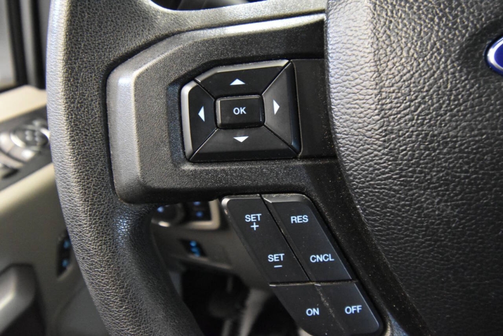 2021 Ford F-250 Super Duty XLT 4x4 4dr Crew Cab 6.8 ft. SB Pickup, Gray, Mileage: 26,298 - photo 24