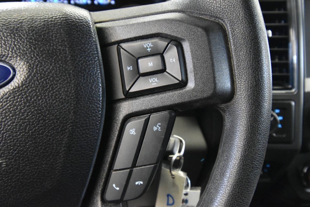 2021 Ford F-250 Super Duty XLT 4x4 4dr Crew Cab 6.8 ft. SB Pickup, Gray, Mileage: 26,298 - photo 25