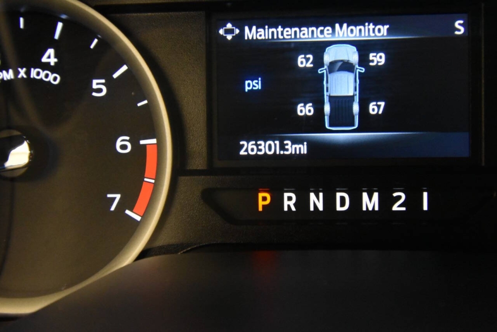 2021 Ford F-250 Super Duty XLT 4x4 4dr Crew Cab 6.8 ft. SB Pickup, Gray, Mileage: 26,298 - photo 26