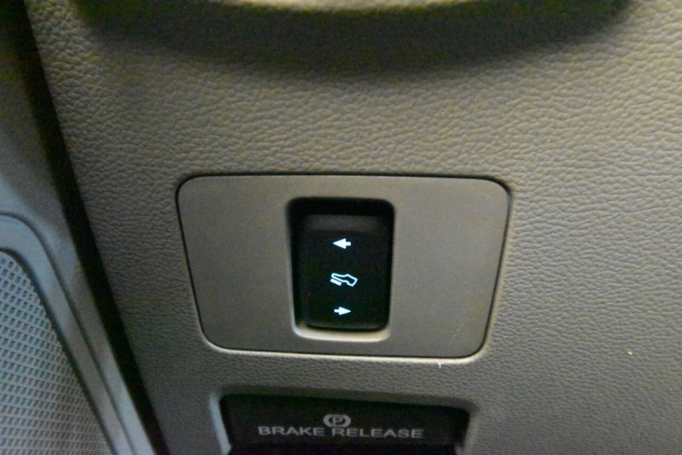 2021 Ford F-250 Super Duty XLT 4x4 4dr Crew Cab 6.8 ft. SB Pickup, Gray, Mileage: 26,298 - photo 28