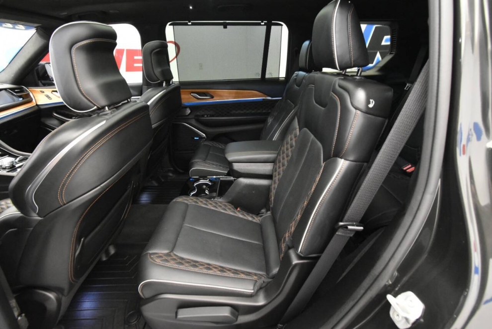 2022 Jeep Grand Cherokee L Summit Reserve 4x4 4dr SUV, Brown, Mileage: 96,595 - photo 13