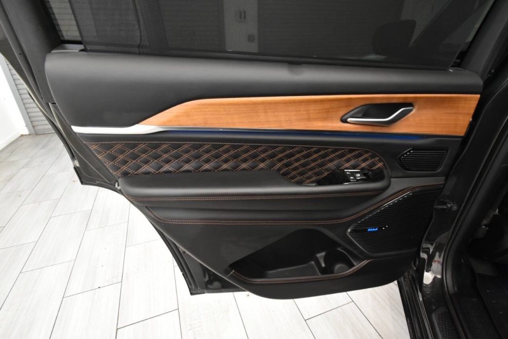 2022 Jeep Grand Cherokee L Summit Reserve 4x4 4dr SUV, Brown, Mileage: 96,595 - photo 14