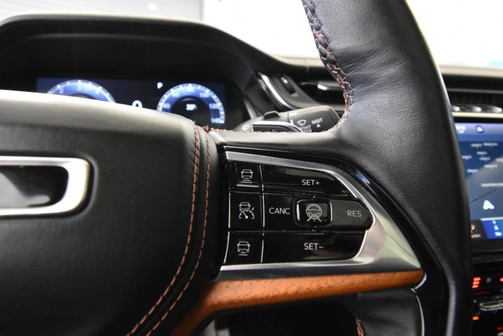 2022 Jeep Grand Cherokee L Summit Reserve 4x4 4dr SUV, Brown, Mileage: 96,595 - photo 30