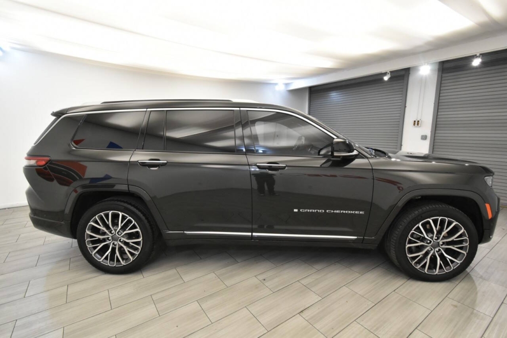 2022 Jeep Grand Cherokee L Summit Reserve 4x4 4dr SUV, Brown, Mileage: 96,595 - photo 5