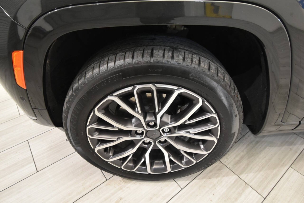 2022 Jeep Grand Cherokee L Summit Reserve 4x4 4dr SUV, Brown, Mileage: 96,595 - photo 9