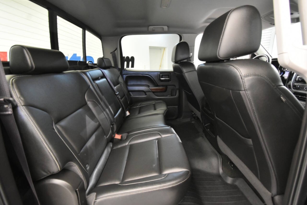 2016 GMC Sierra 1500 SLT 4x4 4dr Crew Cab 5.8 ft. SB, Black, Mileage: 114,486 - photo 15
