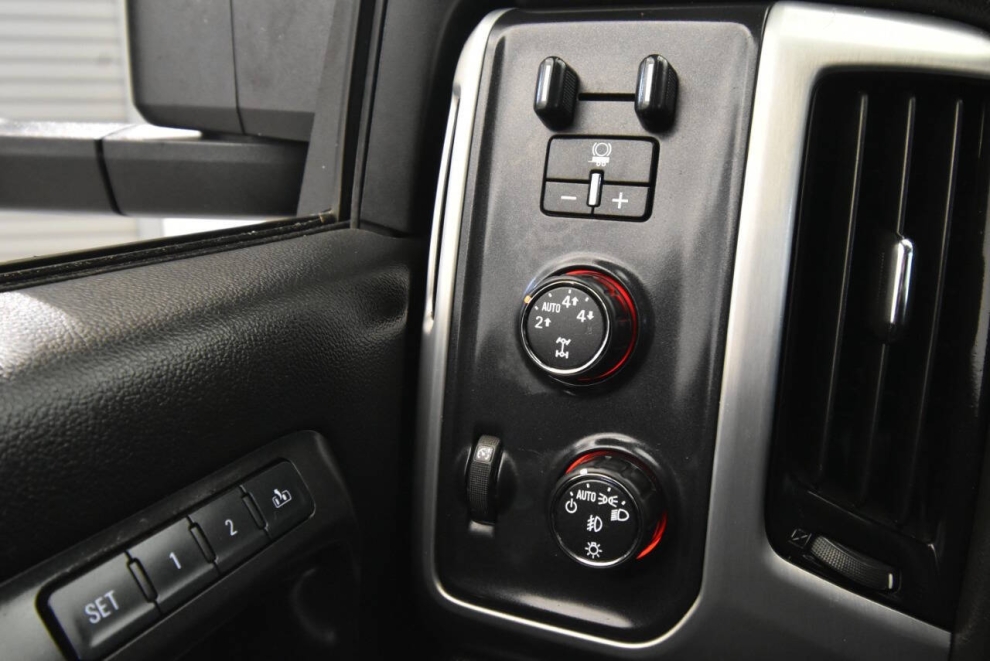 2016 GMC Sierra 1500 SLT 4x4 4dr Crew Cab 5.8 ft. SB, Black, Mileage: 114,486 - photo 25