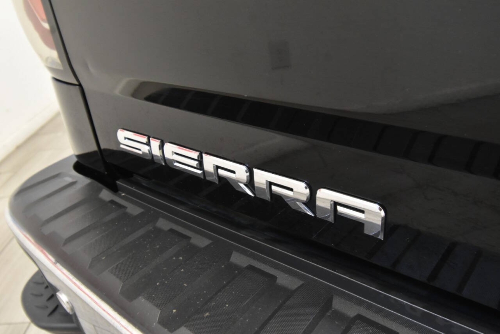 2016 GMC Sierra 1500 SLT 4x4 4dr Crew Cab 5.8 ft. SB, Black, Mileage: 114,486 - photo 27
