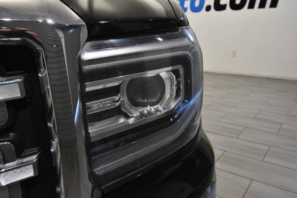 2016 GMC Sierra 1500 SLT 4x4 4dr Crew Cab 5.8 ft. SB, Black, Mileage: 114,486 - photo 8