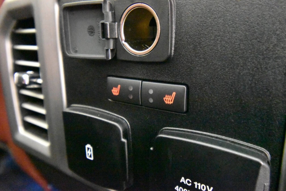 2018 Ford F-150 Platinum 4x4 4dr SuperCrew 5.5 ft. SB, Blue, Mileage: 84,550 - photo 18