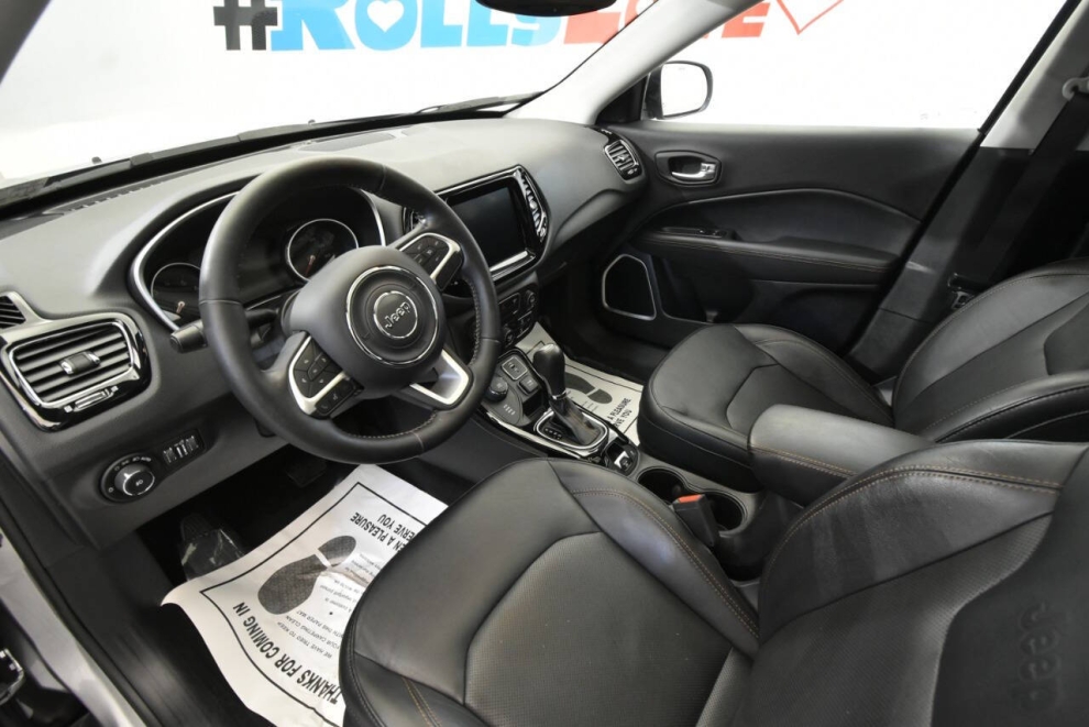 2018 Jeep Compass Limited 4x4 4dr SUV, Silver, Mileage: 65,832 - photo 11