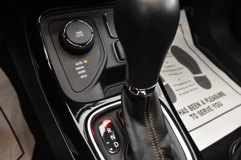 2018 Jeep Compass Limited 4x4 4dr SUV, Silver, Mileage: 65,832 - photo 18