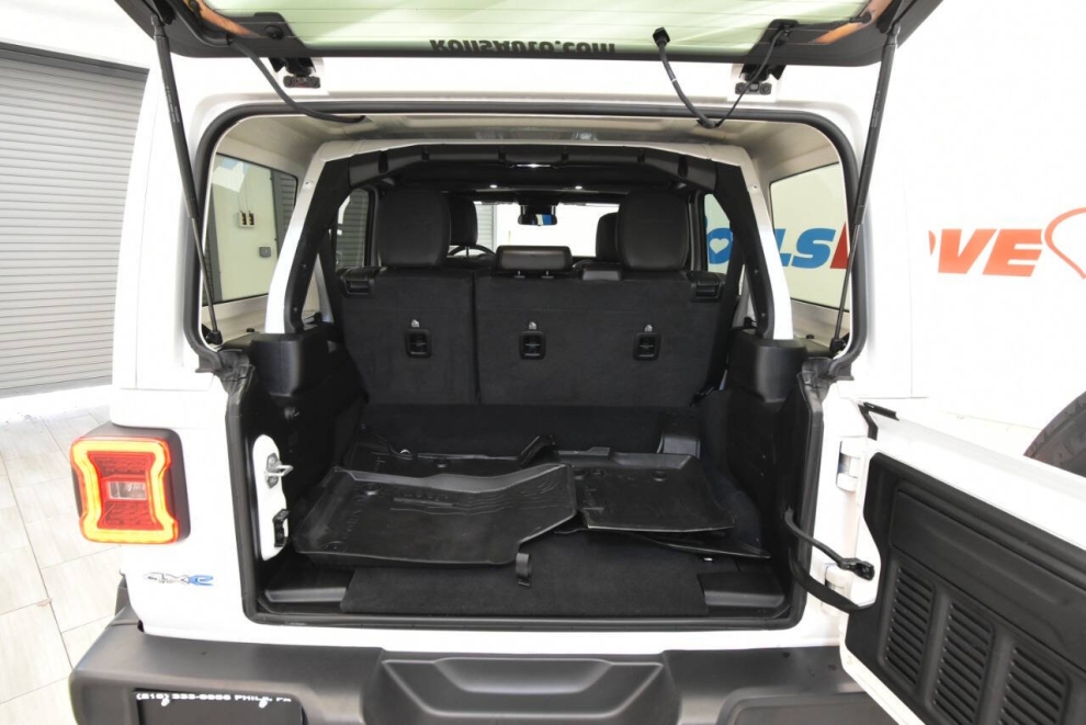 2024 Jeep Wrangler Sahara 4xe 4x4 4dr SUV, White, Mileage: 52,267 - photo 30