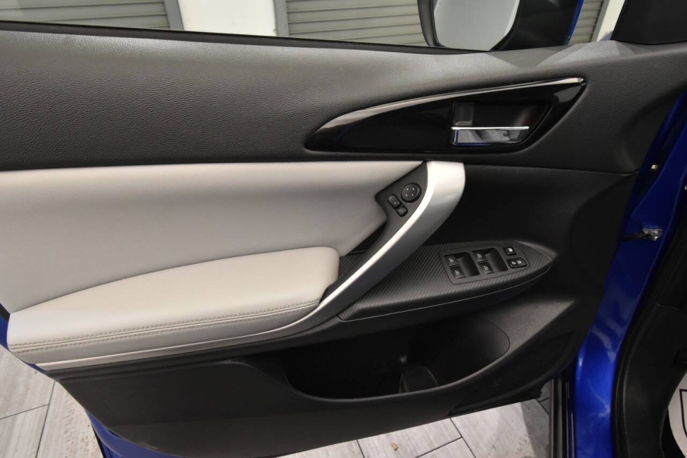 2024 Mitsubishi Eclipse Cross SEL AWD 4dr Crossover, Blue, Mileage: 40,496 - photo 12