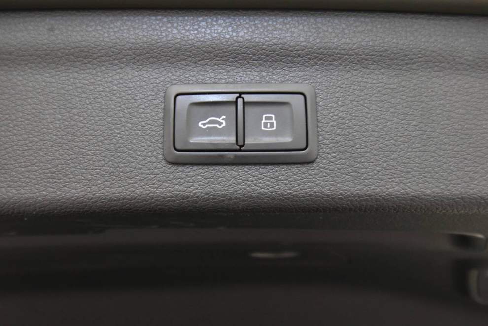 2021 Audi Q3 quattro S line Prem Plus 45 TFSI AWD Premium 4dr SUV, Gray, Mileage: 53,546 - photo 32