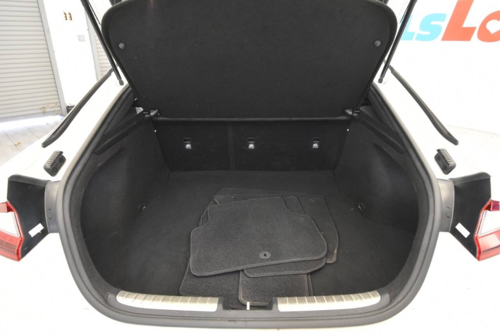 2019 Kia Stinger GT AWD 4dr Sedan, Silver, Mileage: 111,131 - photo 32