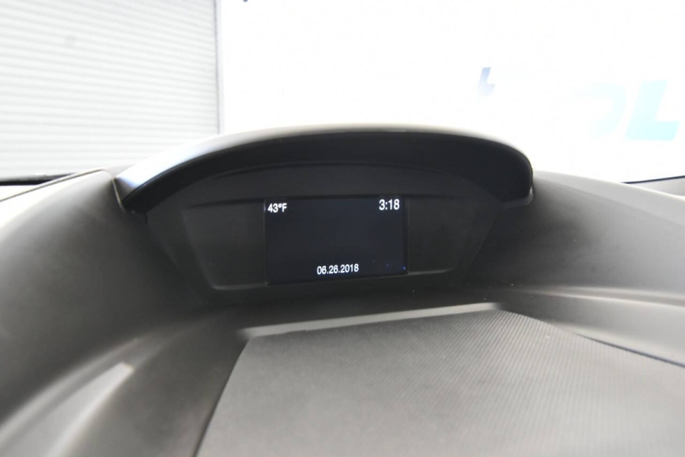 2018 Ford Escape SE 4dr SUV, Gray, Mileage: 94,345 - photo 22