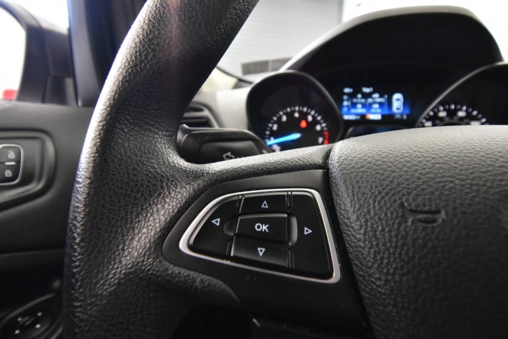 2018 Ford Escape SE 4dr SUV, Gray, Mileage: 94,345 - photo 25