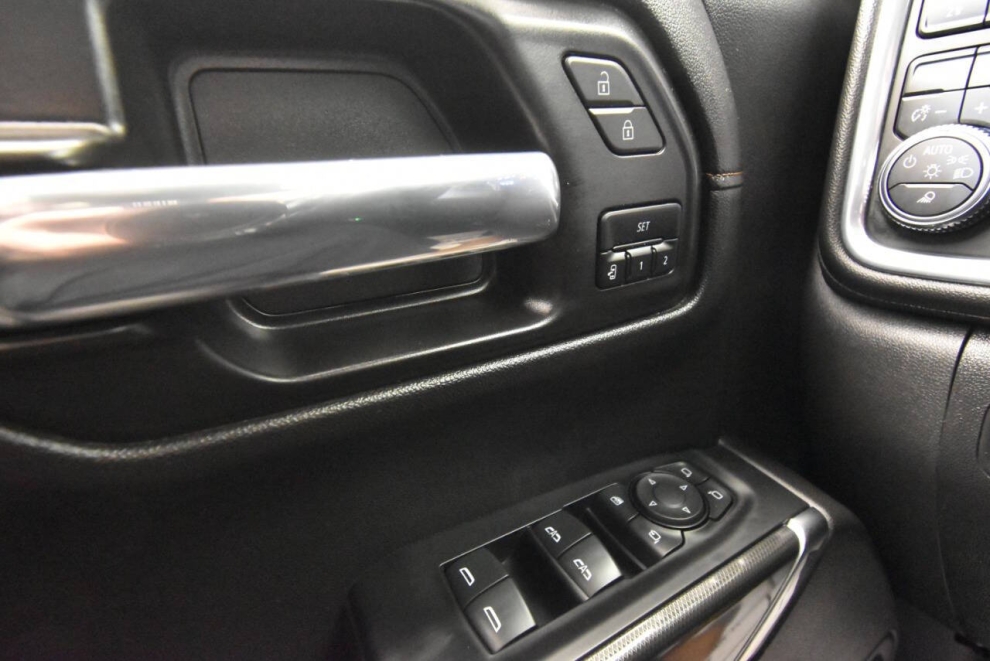 2021 GMC Sierra 1500 AT4 4x4 4dr Crew Cab 5.8 ft. SB, Red, Mileage: 42,493 - photo 32