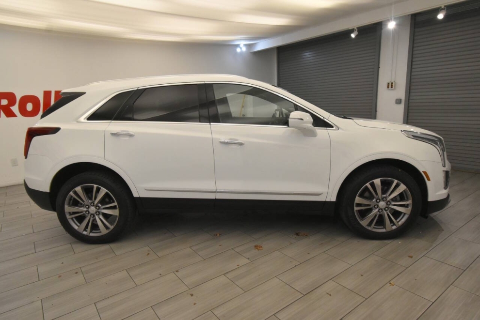 2024 Cadillac XT5 Premium Luxury 4x4 4dr SUV, White, Mileage: 96,040 - photo 5