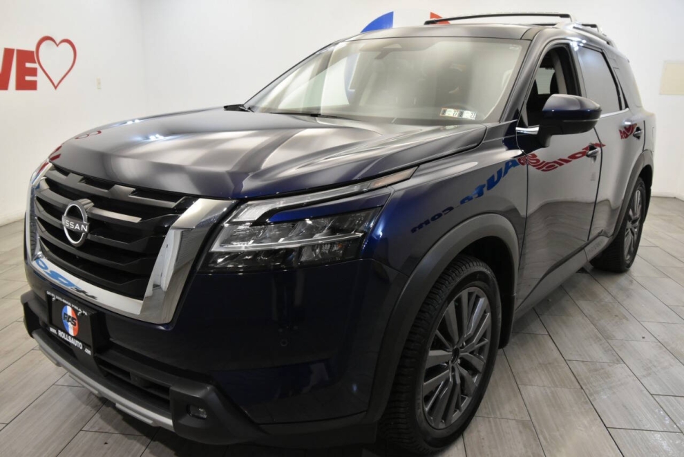 2022 Nissan Pathfinder SL AWD 4dr SUV, Blue, Mileage: 76,574 