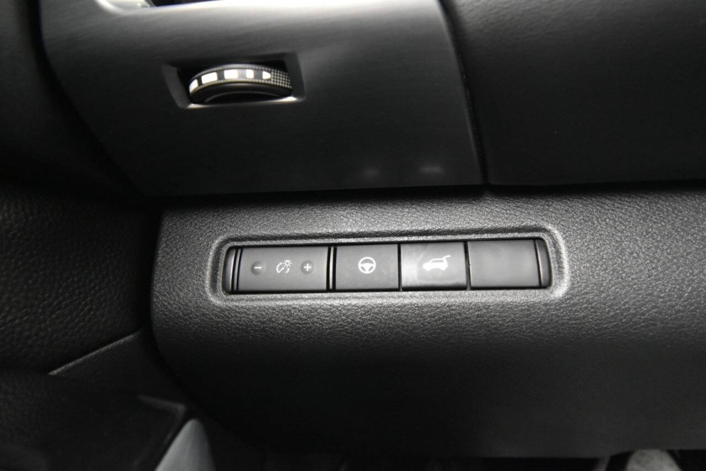 2022 Nissan Pathfinder SL AWD 4dr SUV, Blue, Mileage: 76,574 - photo 31