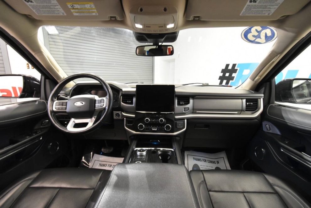 2023 Ford Expedition MAX XLT 4x4 4dr SUV, Gray, Mileage: 88,168 - photo 18