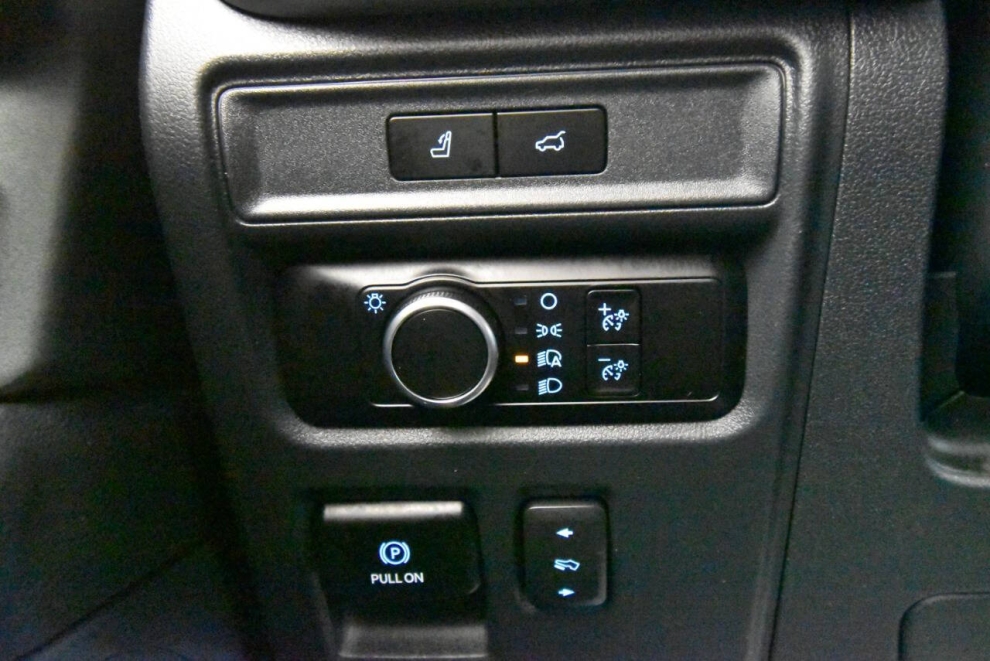 2023 Ford Expedition MAX XLT 4x4 4dr SUV, Gray, Mileage: 88,168 - photo 29