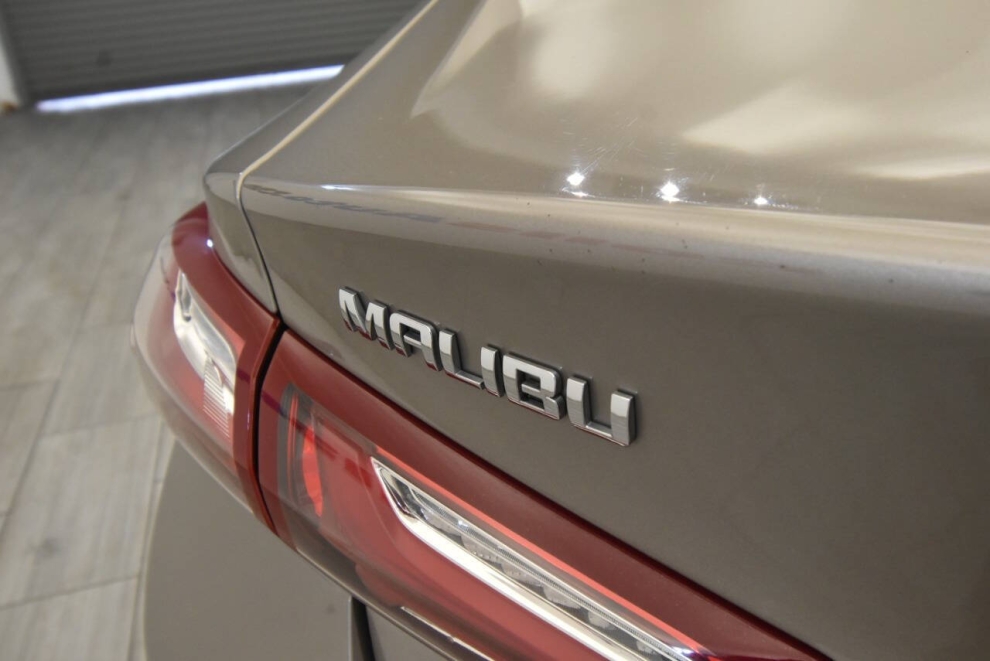 2022 Chevrolet Malibu LT 4dr Sedan, Gold, Mileage: 88,737 - photo 30