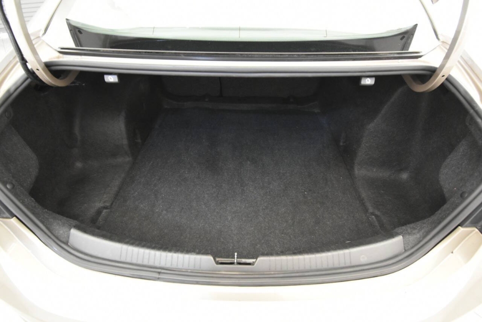 2022 Chevrolet Malibu LT 4dr Sedan, Gold, Mileage: 88,737 - photo 32