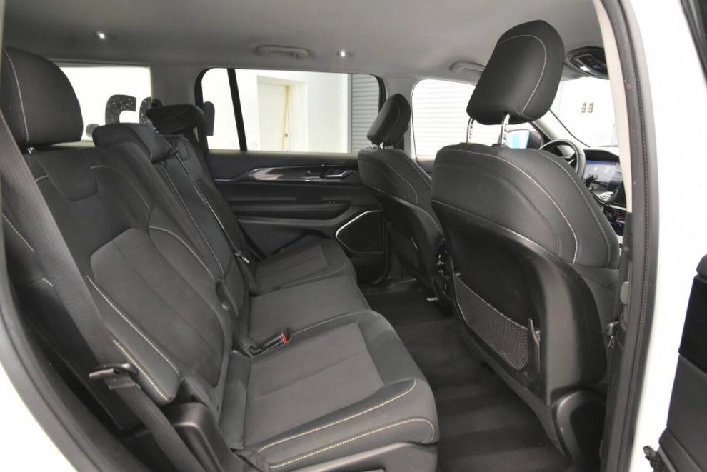 2021 Jeep Grand Cherokee L Laredo 4x4 4dr SUV, White, Mileage: 82,326 - photo 16