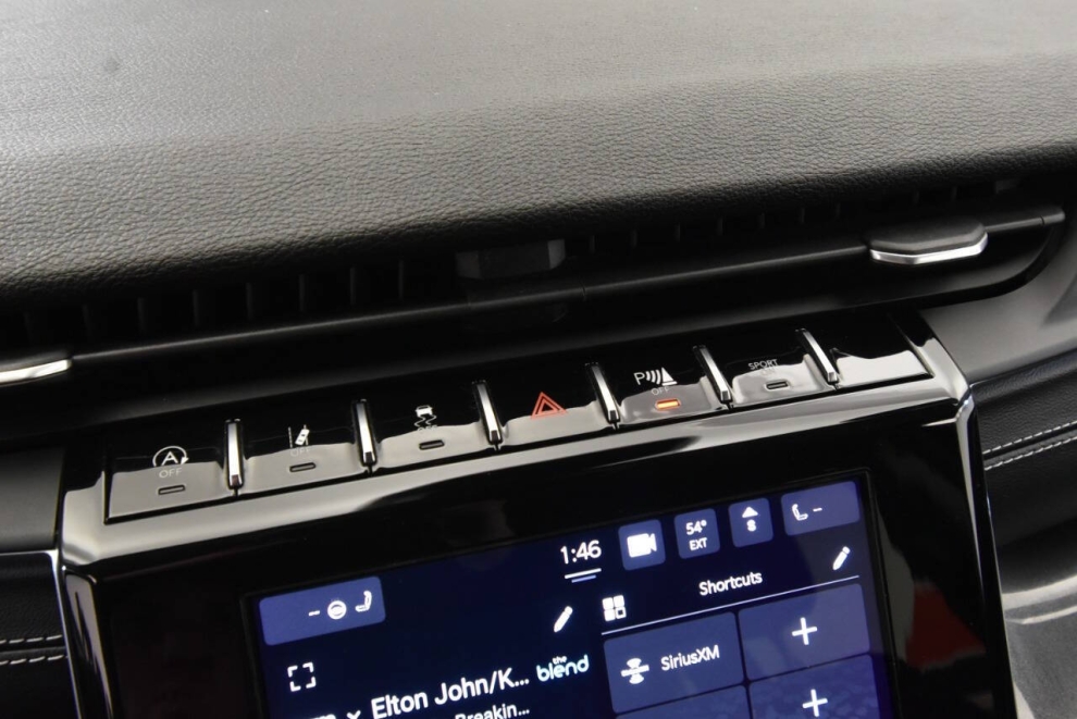 2021 Jeep Grand Cherokee L Laredo 4x4 4dr SUV, White, Mileage: 82,326 - photo 23