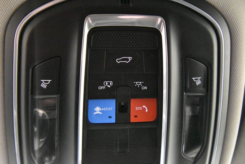 2021 Jeep Grand Cherokee L Laredo 4x4 4dr SUV, White, Mileage: 82,326 - photo 24