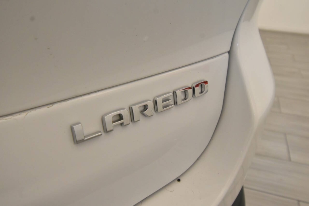 2021 Jeep Grand Cherokee L Laredo 4x4 4dr SUV, White, Mileage: 82,326 - photo 33