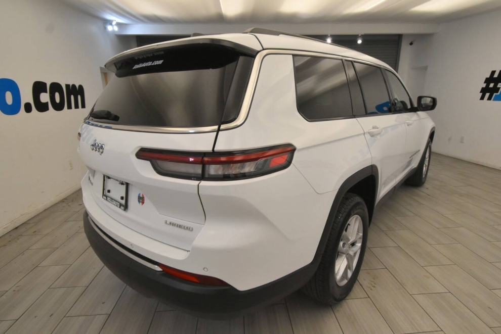2021 Jeep Grand Cherokee L Laredo 4x4 4dr SUV, White, Mileage: 82,326 - photo 4