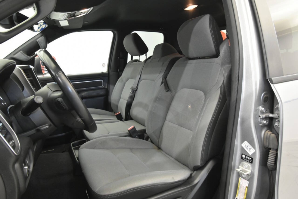 2023 RAM 1500 Big Horn 4x4 4dr Quad Cab 6.4 ft. SB Pickup, Silver, Mileage: 49,292 - photo 10