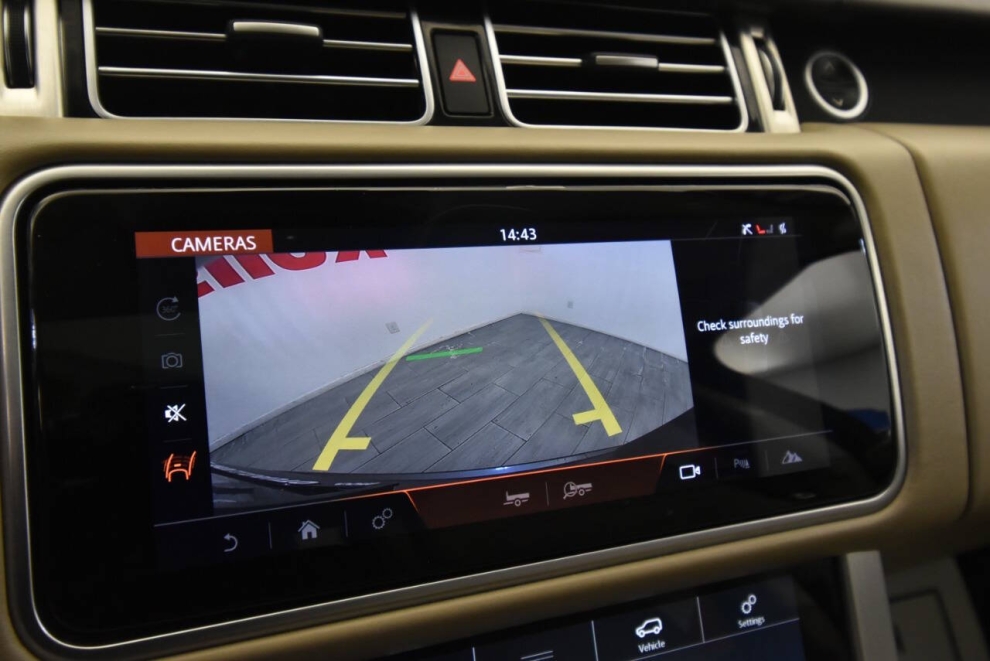 2018 Land Rover Range Rover Supercharged LWB AWD 4dr SUV, Gray, Mileage: 102,332 - photo 23