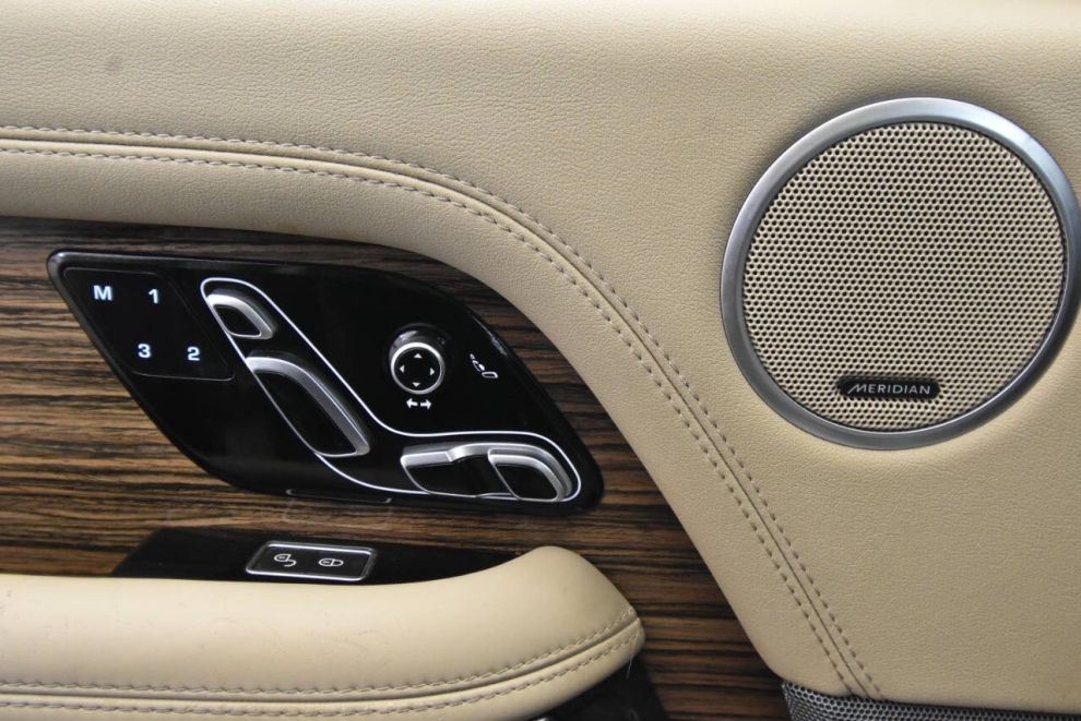 2018 Land Rover Range Rover Supercharged LWB AWD 4dr SUV, Gray, Mileage: 102,332 - photo 33