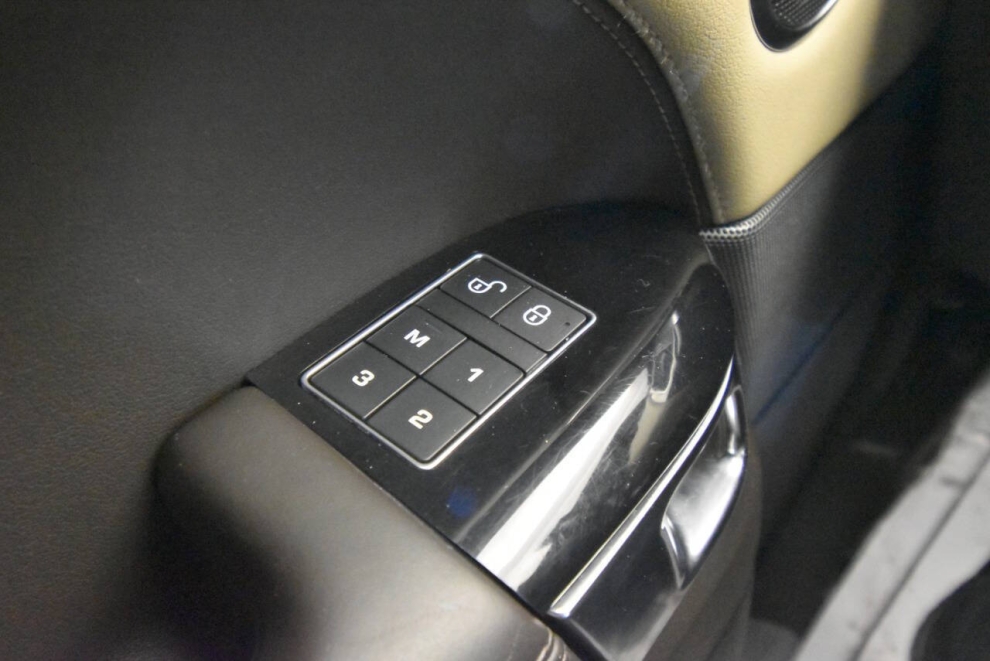 2019 Land Rover Range Rover Sport HSE AWD 4dr SUV (midyear release), Black, Mileage: 72,364 - photo 30