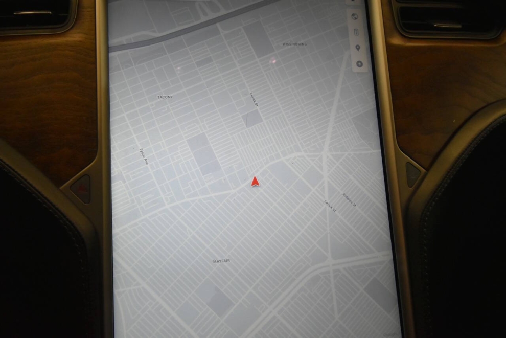 2018 Tesla Model S 100D AWD 4dr Liftback, Gray, Mileage: 64,372 - photo 16