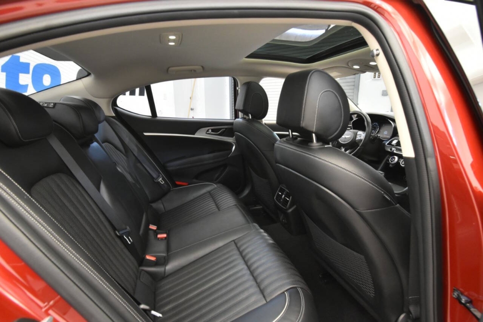 2022 Genesis G70 2.0T AWD 4dr Sedan, Red, Mileage: 90,773 - photo 15