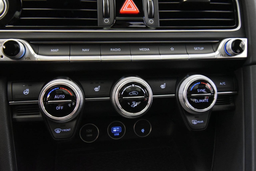 2022 Genesis G70 2.0T AWD 4dr Sedan, Red, Mileage: 90,773 - photo 19