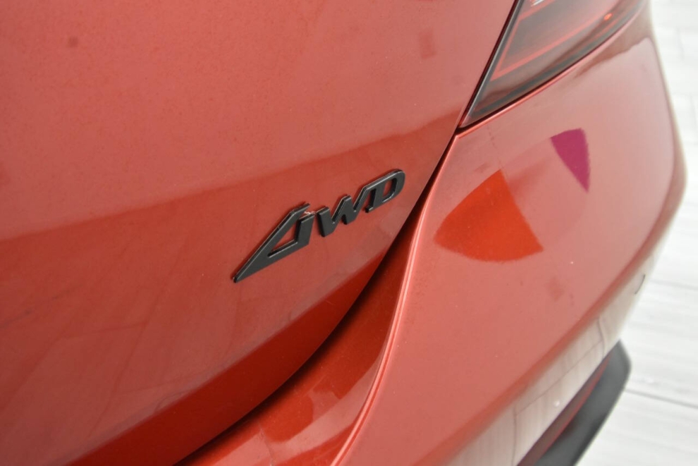 2022 Genesis G70 2.0T AWD 4dr Sedan, Red, Mileage: 90,773 - photo 34