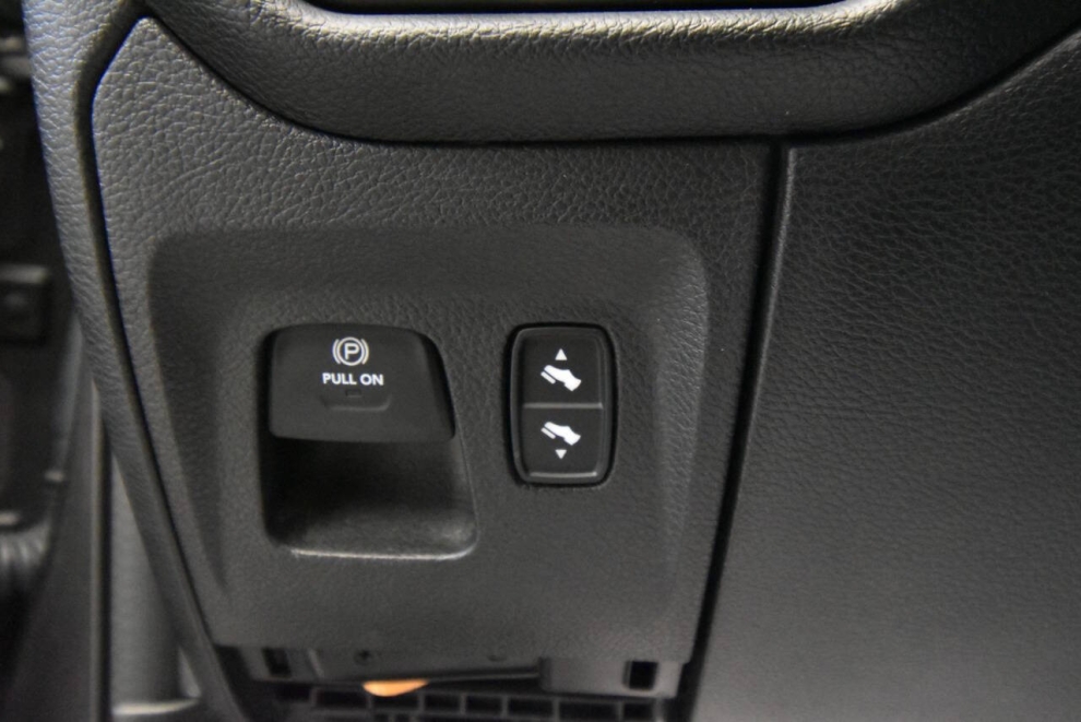 2020 RAM 1500 Rebel 4x4 4dr Crew Cab 5.6 ft. SB Pickup, Gray, Mileage: 93,438 - photo 27