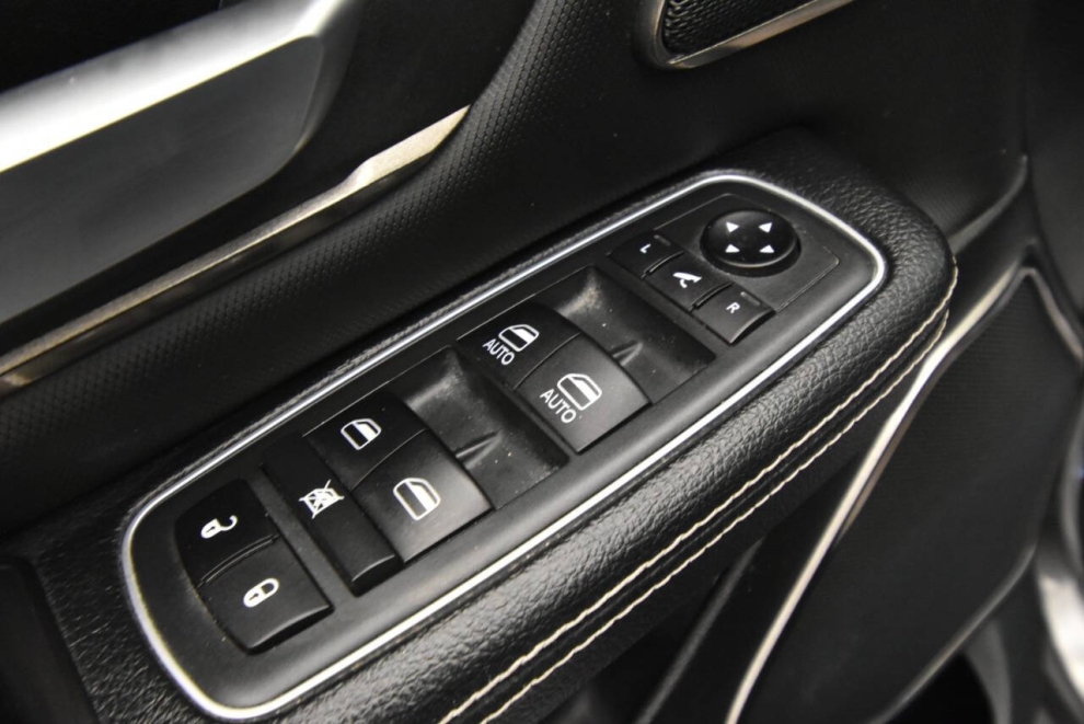 2020 RAM 1500 Rebel 4x4 4dr Crew Cab 5.6 ft. SB Pickup, Gray, Mileage: 93,438 - photo 28