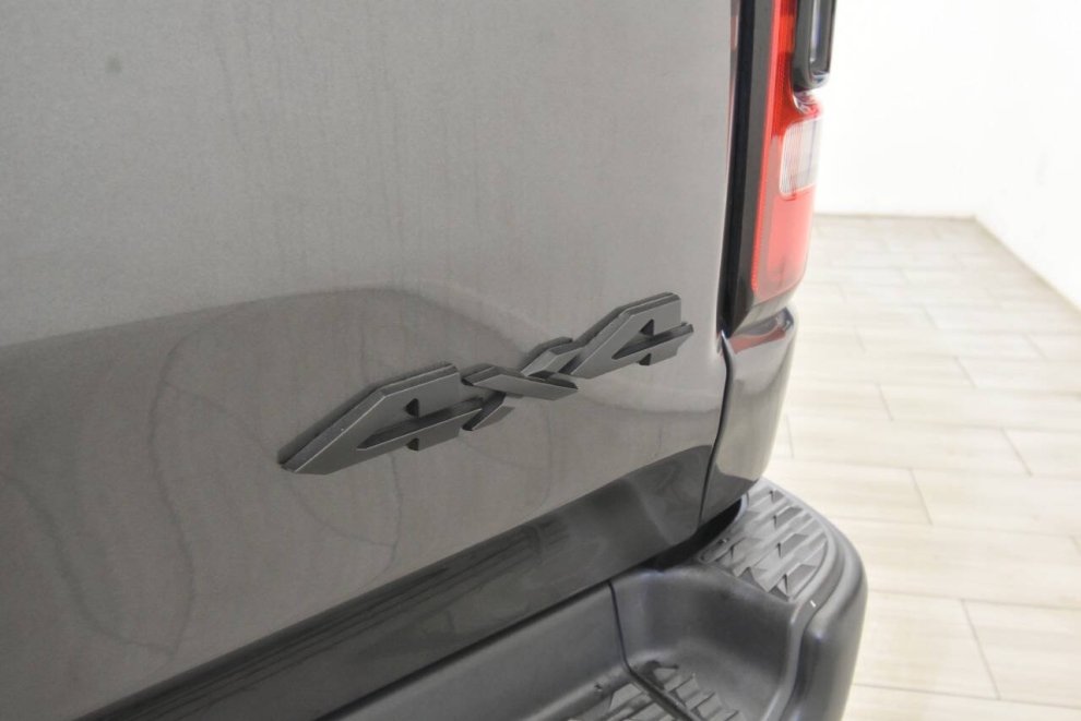 2020 RAM 1500 Rebel 4x4 4dr Crew Cab 5.6 ft. SB Pickup, Gray, Mileage: 93,438 - photo 30