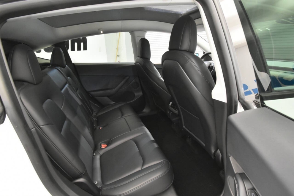 2021 Tesla Model Y Long Range AWD 4dr Crossover, White, Mileage: 75,934 - photo 15