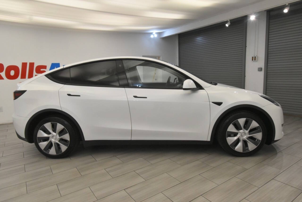 2021 Tesla Model Y Long Range AWD 4dr Crossover, White, Mileage: 75,934 - photo 5