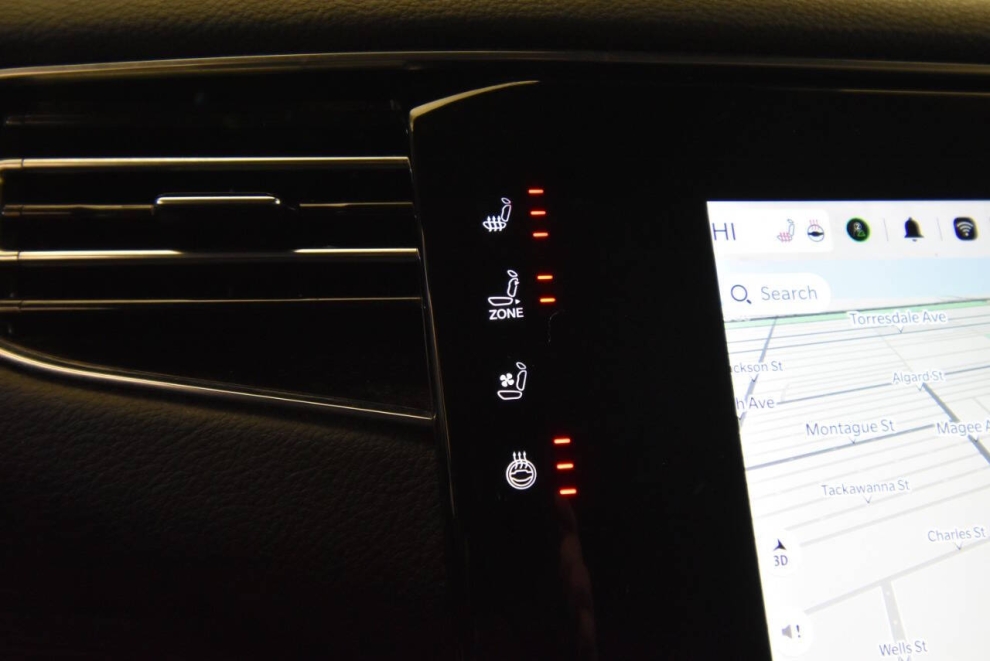 2022 Jeep Wagoneer Series II 4x4 4dr SUV, Silver, Mileage: 56,286 - photo 23